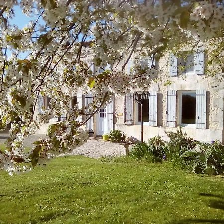 Maison Lavande Bed and Breakfast Saint-Jean-dʼAngély Buitenkant foto