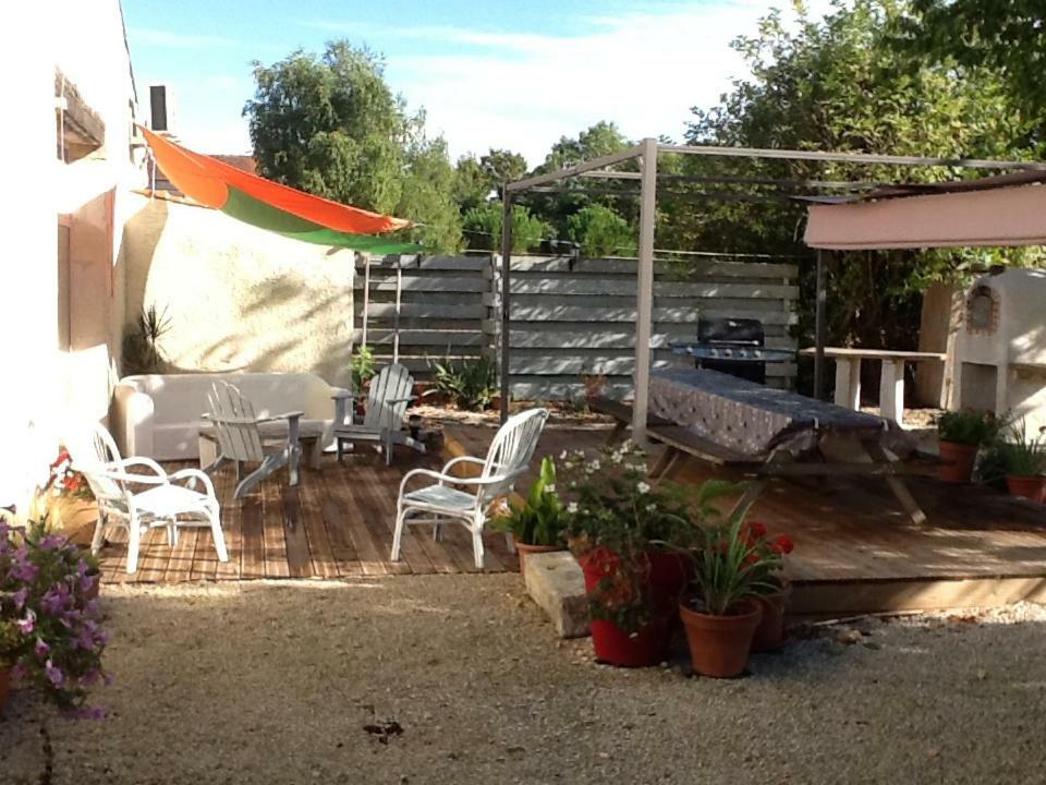 Maison Lavande Bed and Breakfast Saint-Jean-dʼAngély Buitenkant foto
