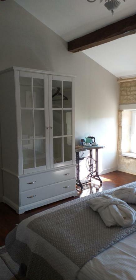 Maison Lavande Bed and Breakfast Saint-Jean-dʼAngély Buitenkant foto